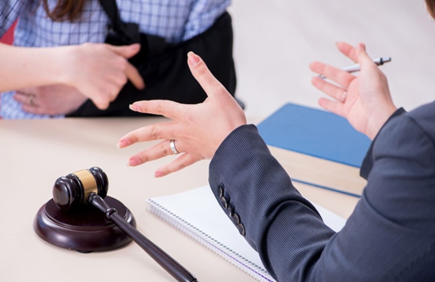 When to Retain a Personal Injury Attorney